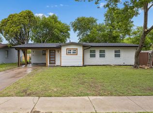 1905 Reever St, Arlington, TX 76010