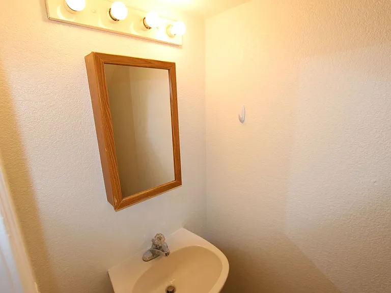 2115 N West St — Photo 9