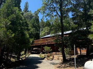 1501 Mooncrest Dr, Wofford Heights, CA 93285
