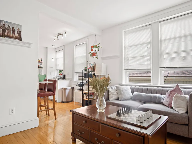 189 Cedar St #2 — Photo 4
