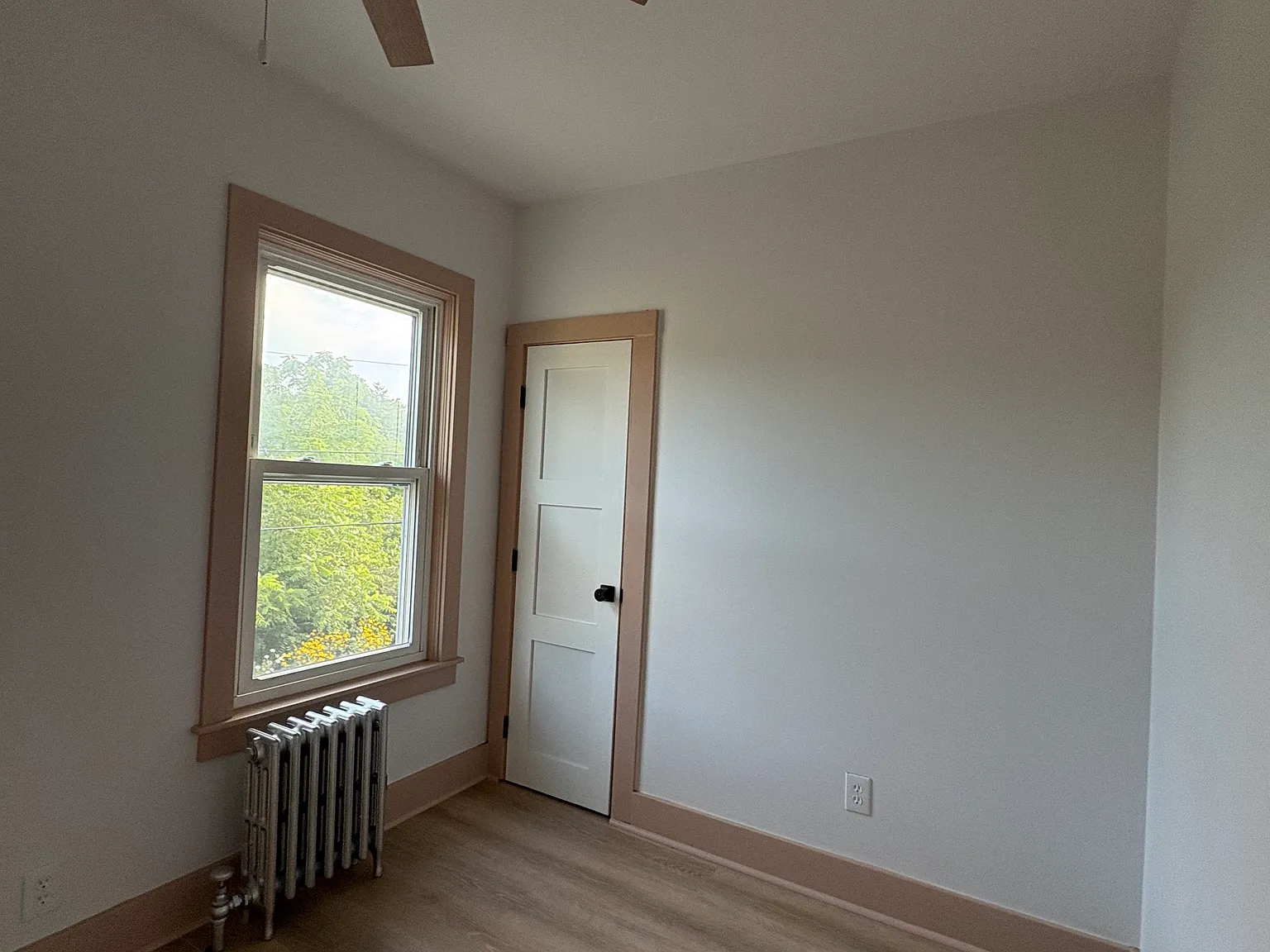 3 bed, 1100 sqft, $2,700 — Photo 1