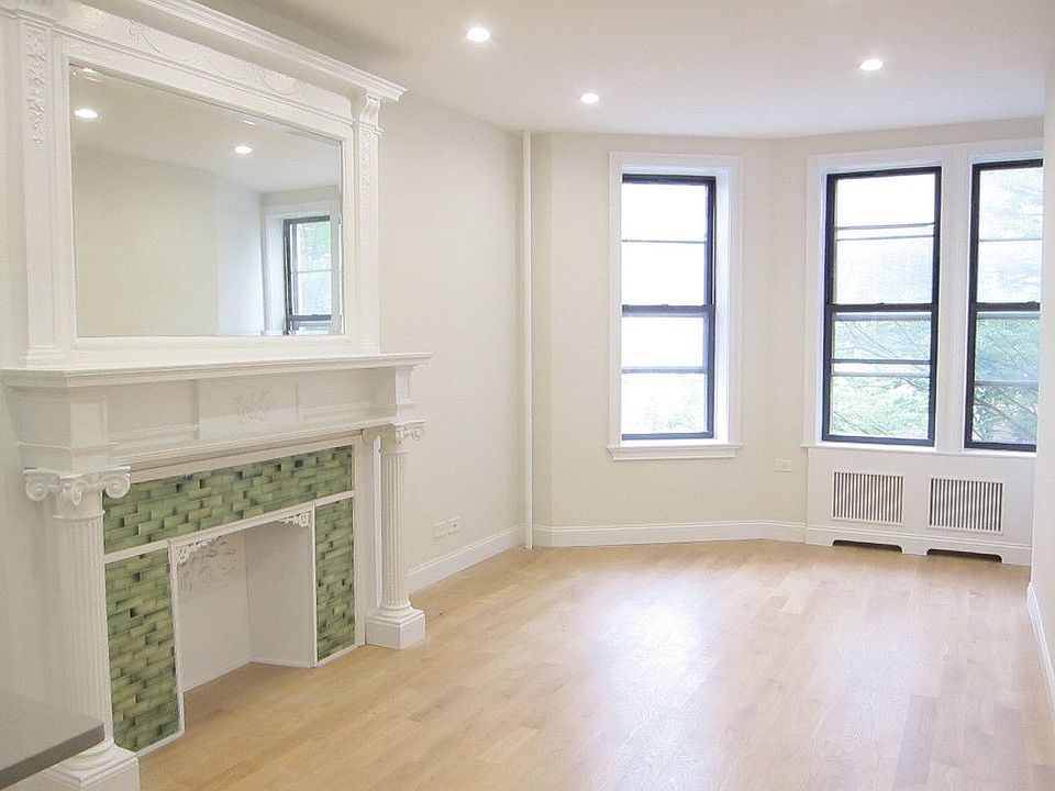 1st image of 322 W 101st St APT 6