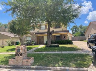6607 Inwood West Dr, Houston, TX 77088