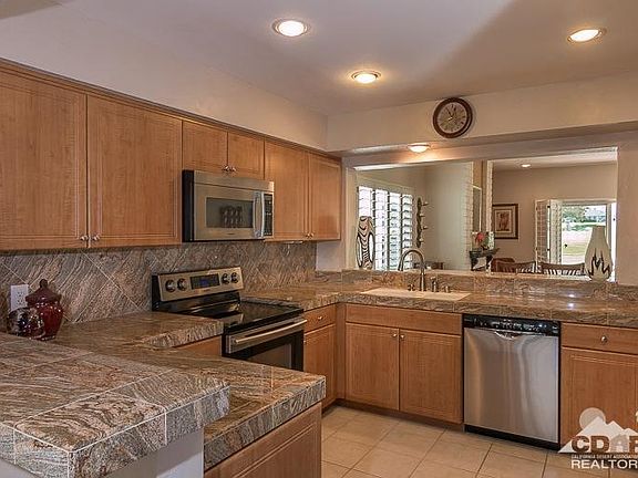 4th image of 519 N Desert Falls Dr