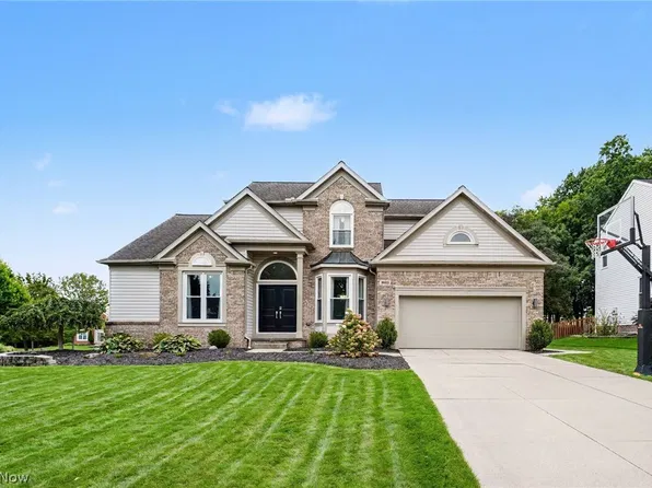 9803 Burton Dr, Twinsburg, OH 44087