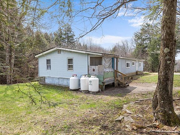 3rd image of 1194 Sheldon Brook Road