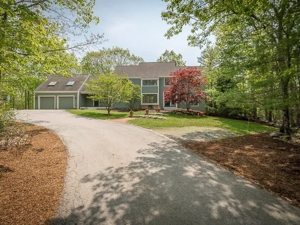 7 Crooked Ln, Manchester, MA 01944