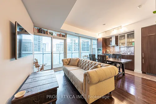 14 York St #806 Photo 1