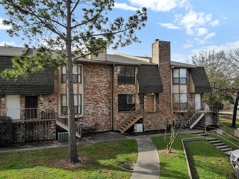 2203 Place Rebecca Ln #C2 — Photo 3