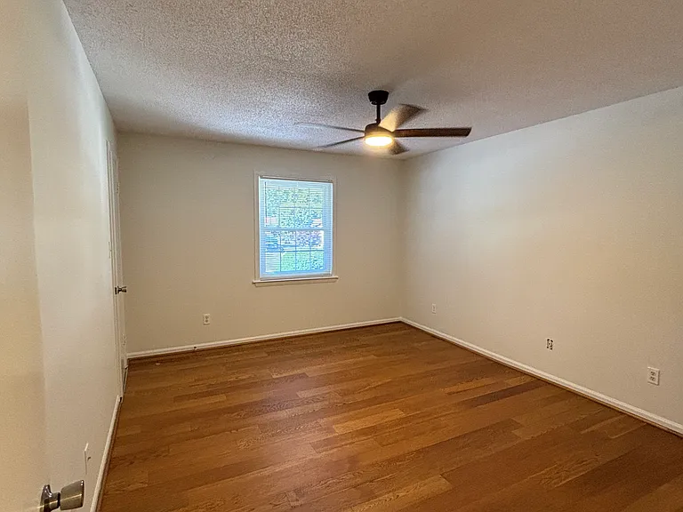 155 Turnwood Ln — Photo 5