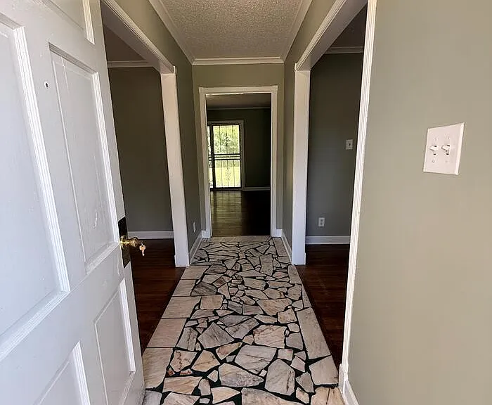 1724 Rockdale Ave — Photo 5