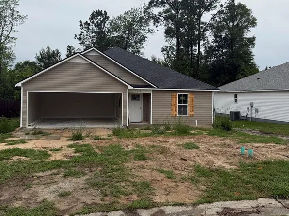 445 Bryson Cir, Hahira, GA 31632