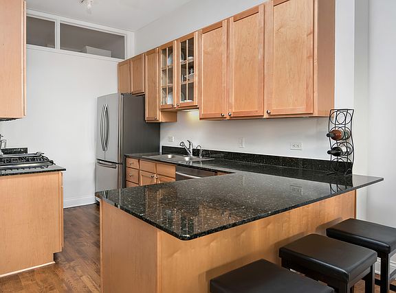 4th image of 4020 N Damen Ave Unit 407