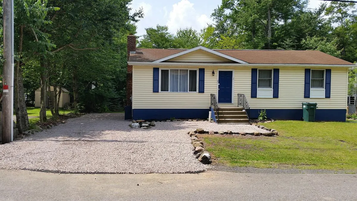9352 Fairmount Way photo 1