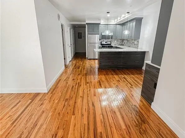 2133 Haring Street image 9 of 9