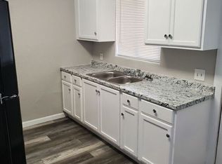 608 N Center St, Mesa, AZ 85201