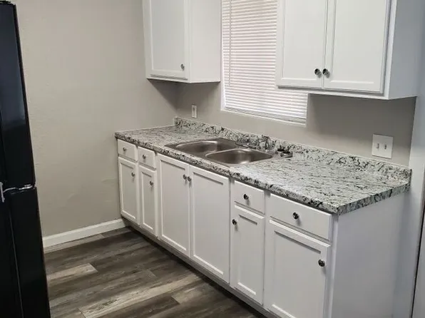 608 N Center St, Mesa, AZ 85201