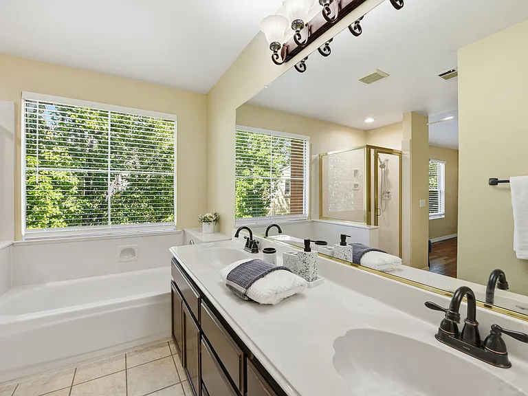 3488 Hart Cmn — Photo 26