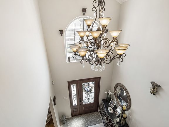 5th image of 114 Tyrell St
