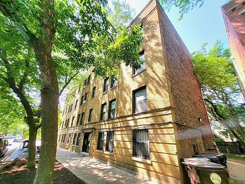 1056 W Lill Ave #3 Photo 1