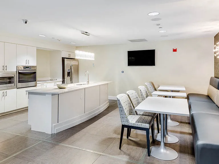 Woodland Station Apartments — Photo 9