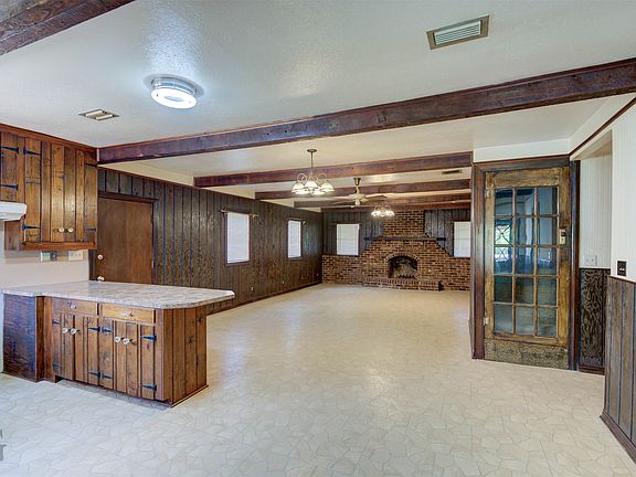 4th image of 913 Pine Hill Rd