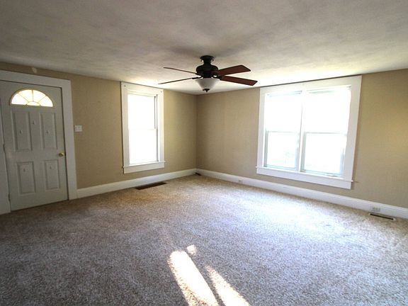 2nd image of 843 N Edwardsville St
