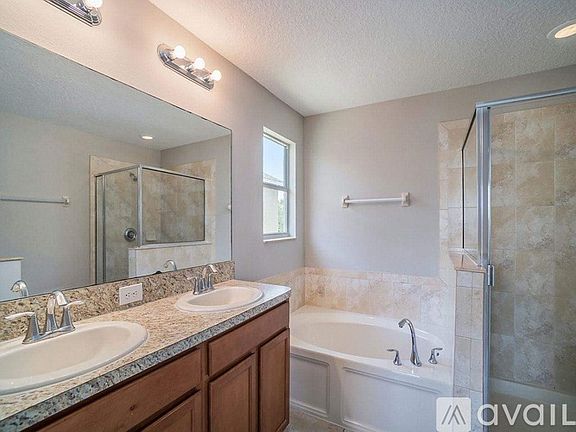4th image of 1045 Seminole Sky Dr