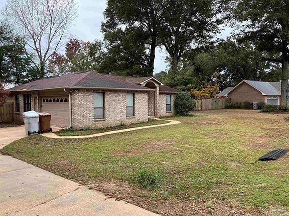 3rd image of 5105 Bradford Dr