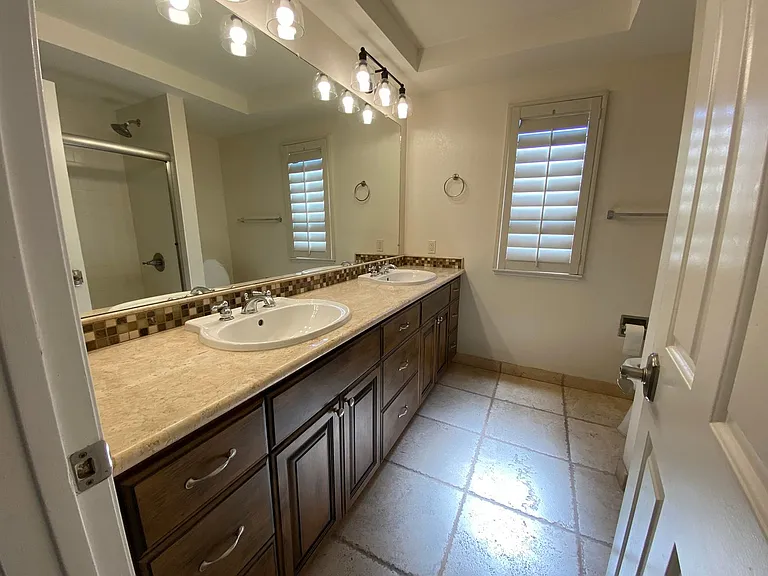 1057 Mazzone Dr — Photo 11
