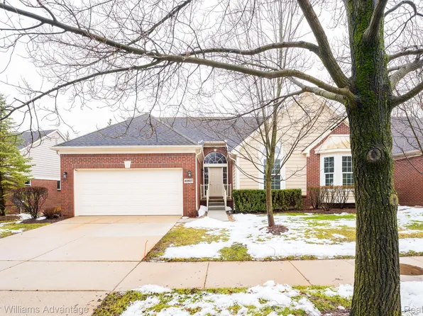 40807 Lenox Park Dr, Novi, MI 48377