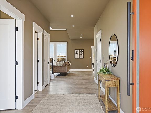3rd image of 2109 Lancaster Way