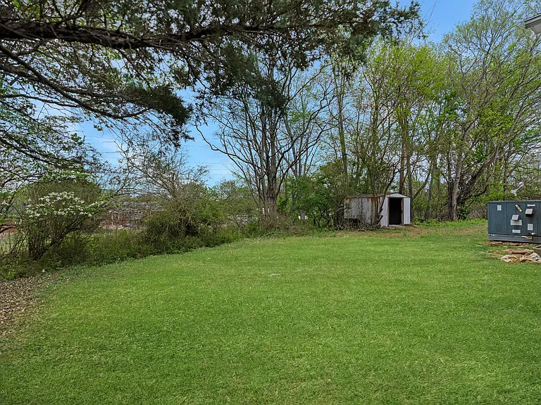 1857 Memorial Dr — Photo 27