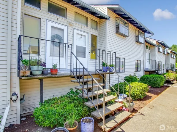 1313 W James Street #2, Kent, WA 98032