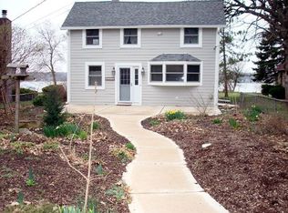 4524 Lakewood Rd, McHenry, IL 60050