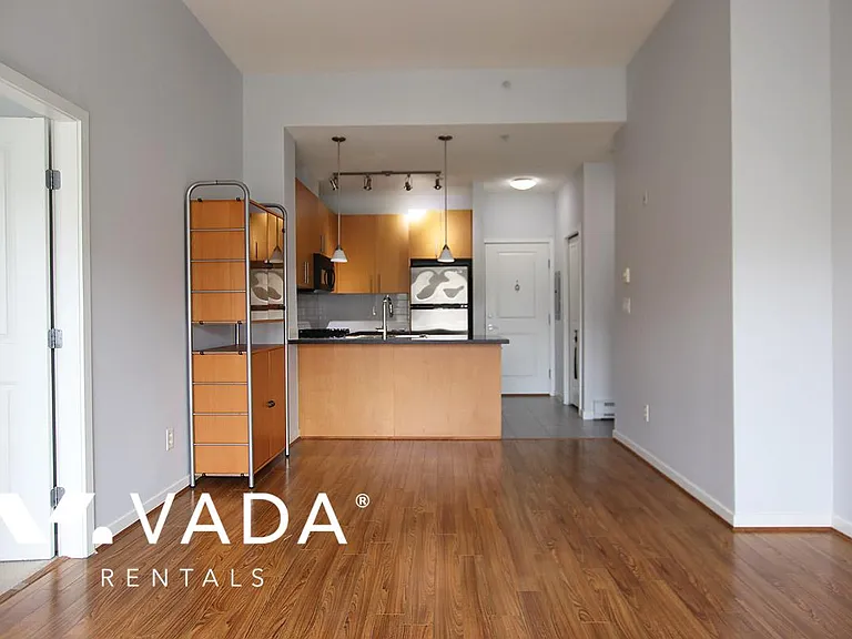 3651 Foster Ave #402 — Photo 4