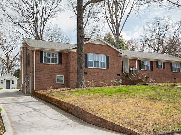 2nd image of 8 Indian Springs Dr