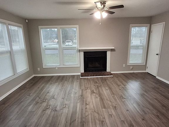 2nd image of 2709 Lantern Walk SE APT A