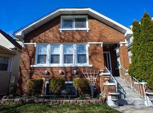 5112 W Waveland Ave, Chicago, IL 60641