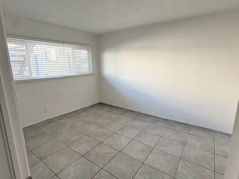 6623 Woodley Ave #6 — Photo 16