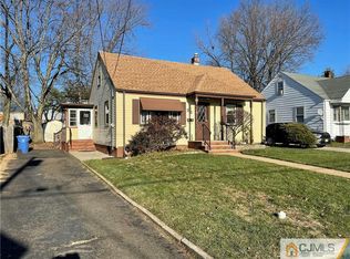 22 Eberly Pl, Fords, NJ 08863
