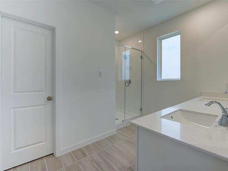 1047 Blue Stone Dr — Photo 41