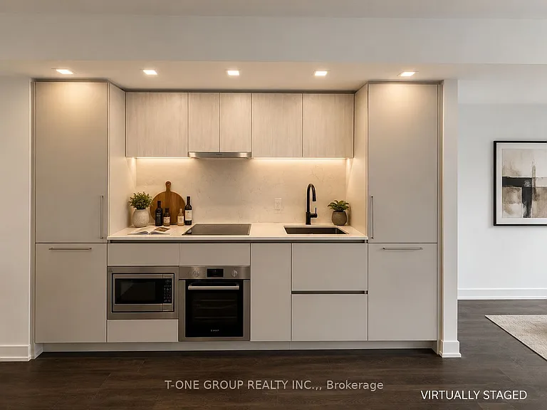 609 Sherbourne St #711 — Photo 5