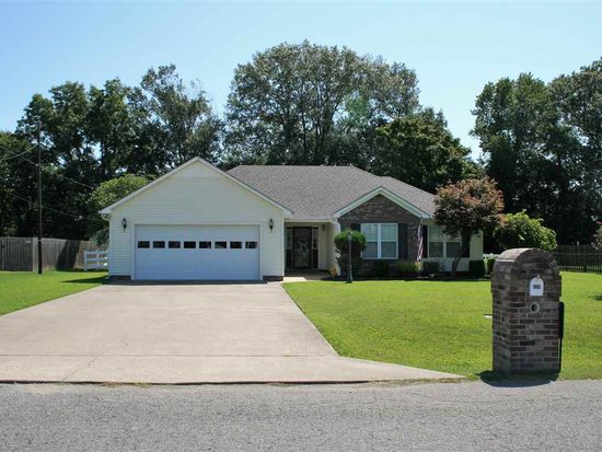 320 Benjamin Dr Dyersburg Tn 38024 Zillow