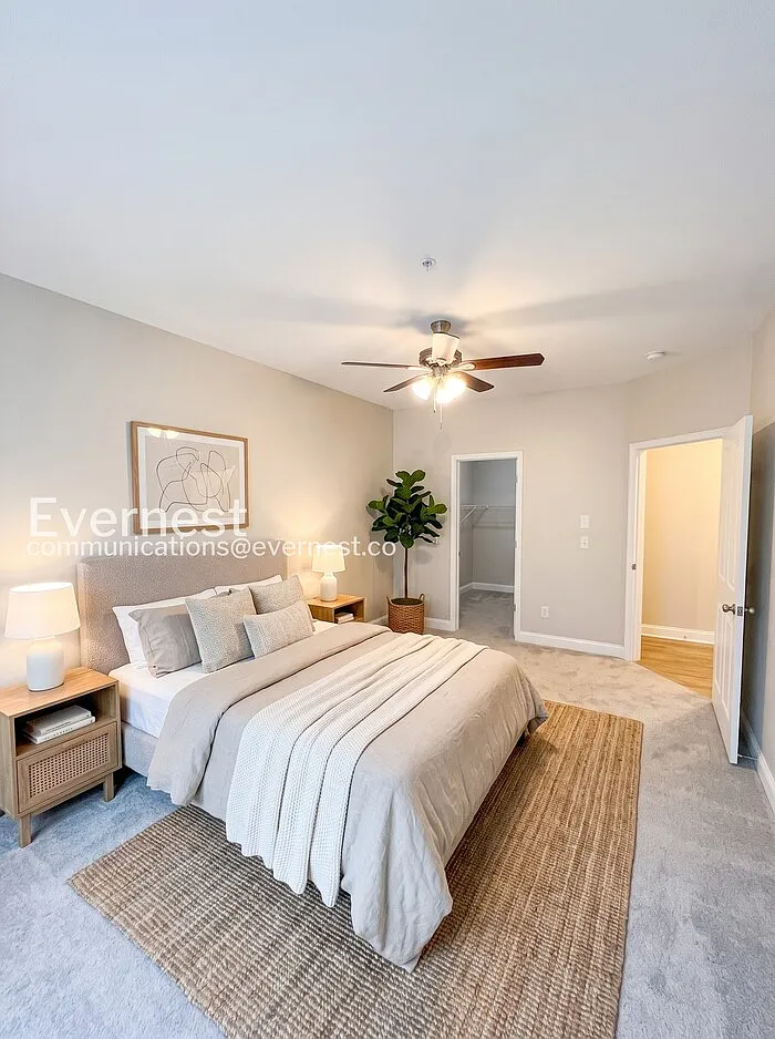 2 bed, 1.0 bath, 988 sqft, $1,495 — Photo 3