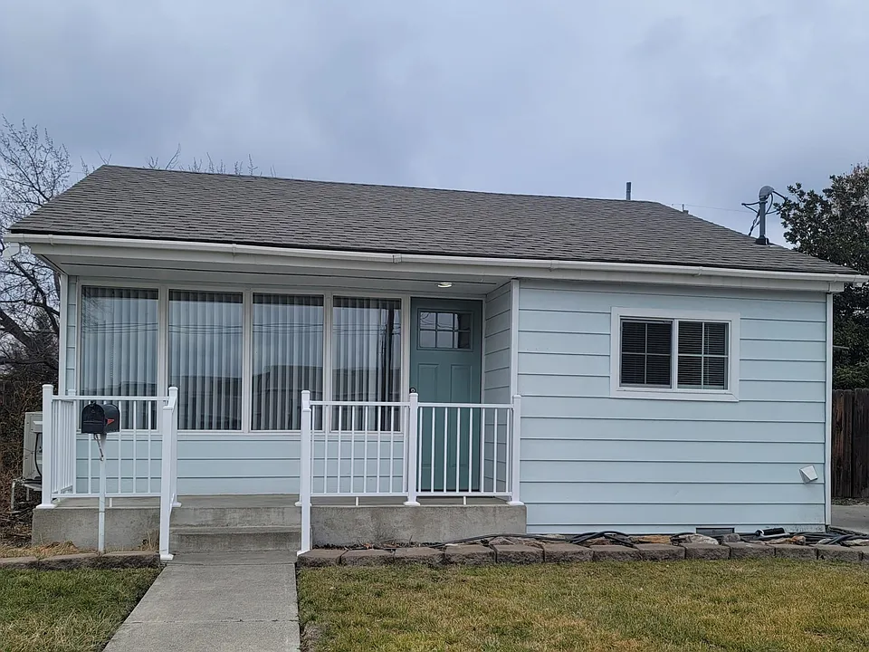617 Thayer Dr