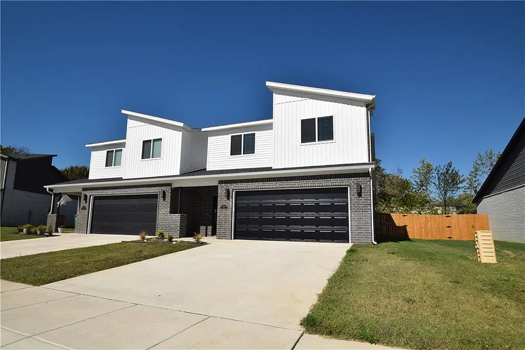 3 bed, 1601 sqft, $1,800 — Photo 1