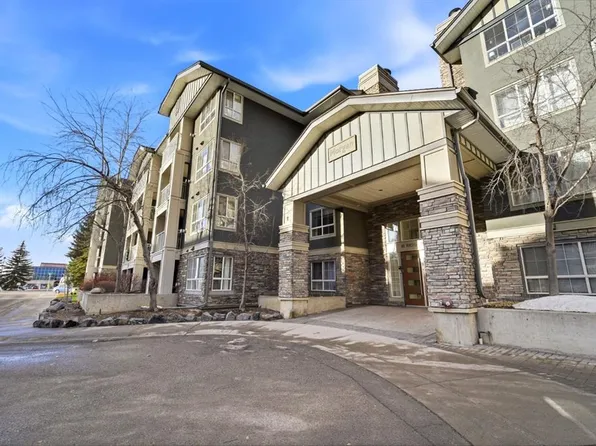 35 W Richard Ct SW #426, Calgary, AB T3E 7N9