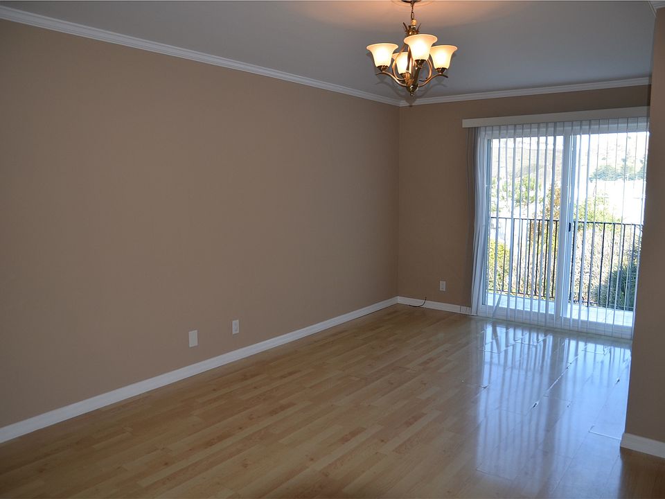 1st image of 643 Sylvan St APT 3