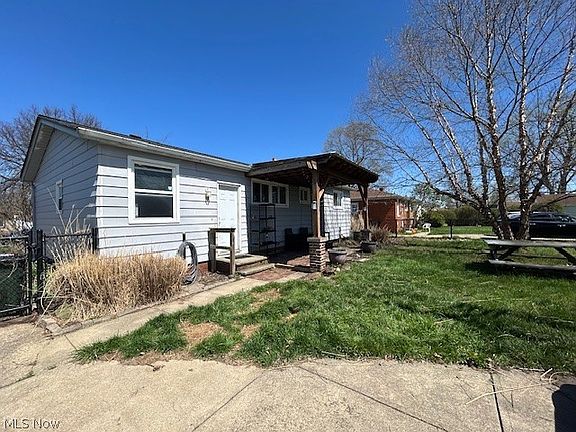 4th image of 11821 Ronald Dr